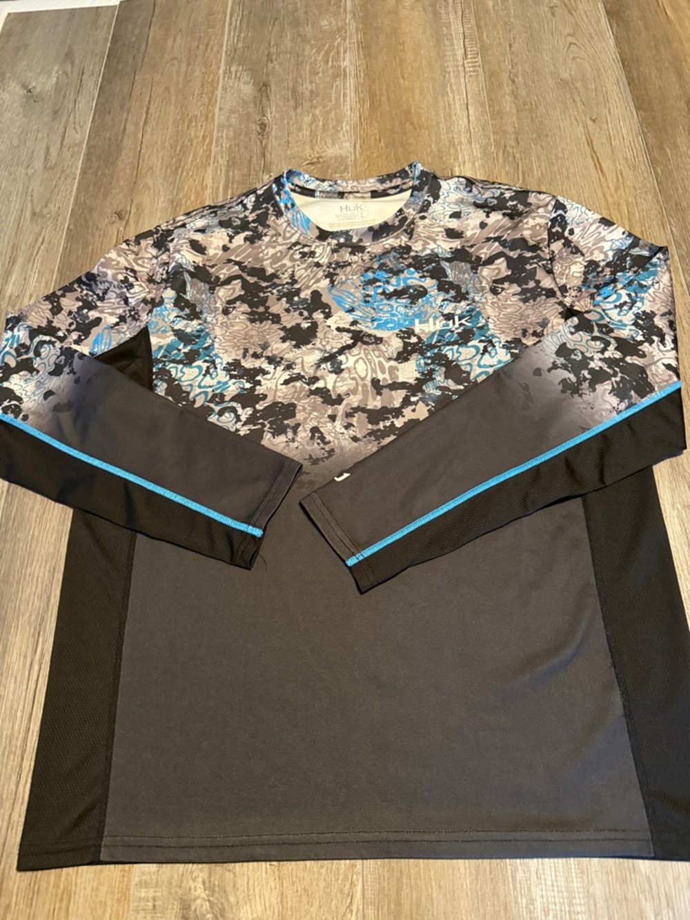 Huk Long Sleeve Performance Shirt - Black & Blue Camo Accent